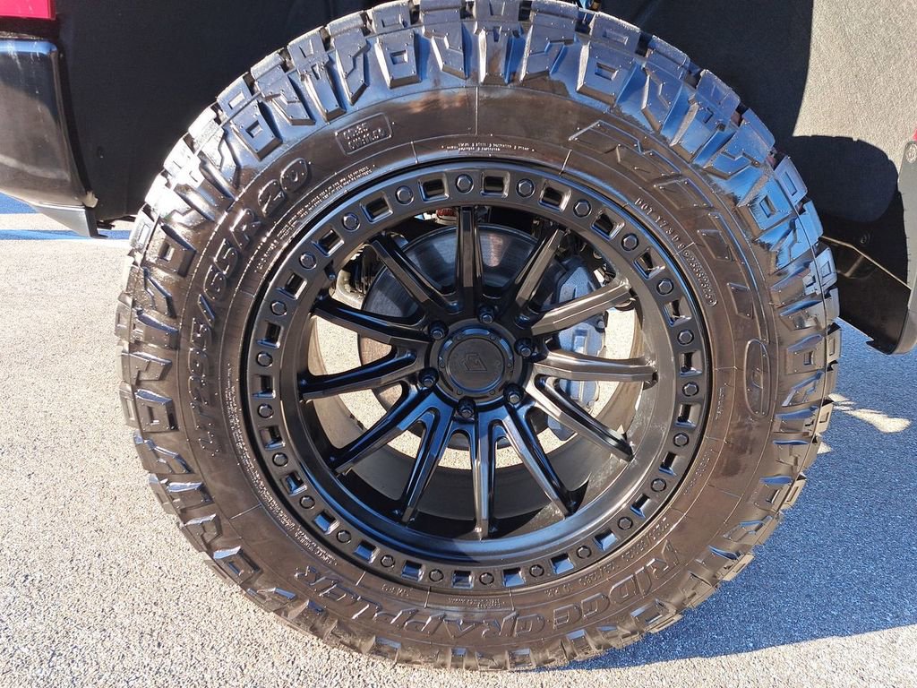 Used 2025 Chevrolet Silverado 1500 LT Trail Boss w/ Convenience Package II image 11