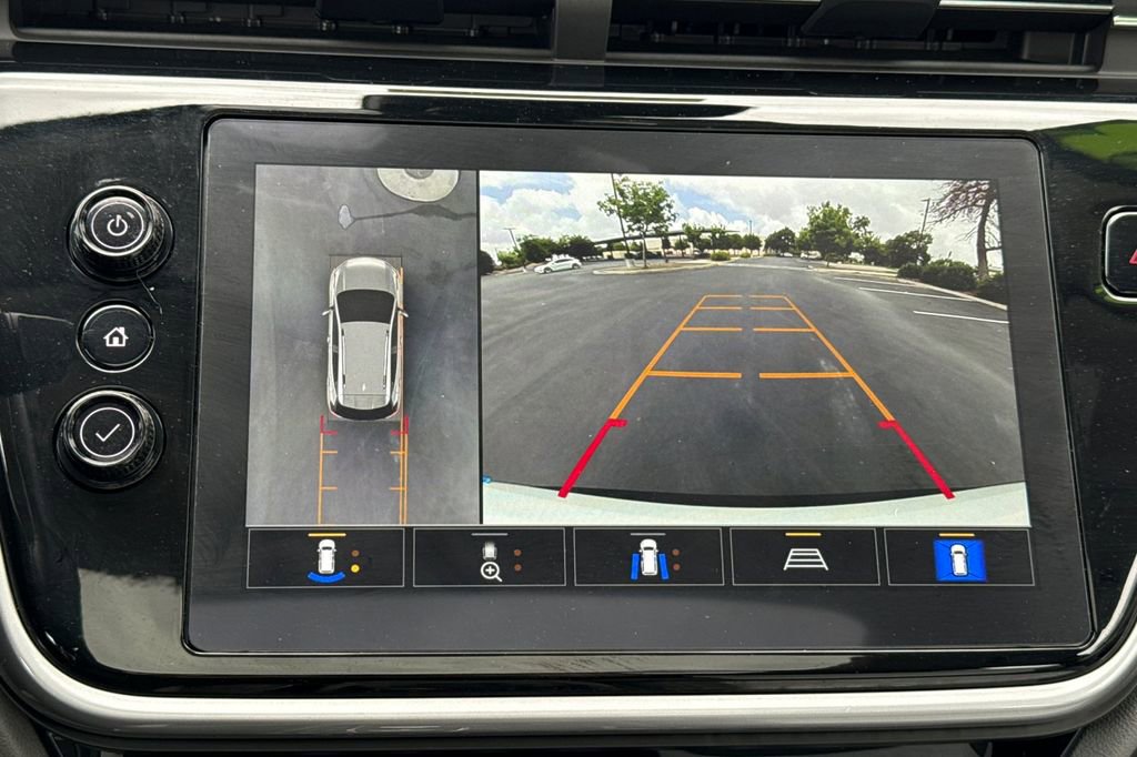 Used 2023 Chevrolet Bolt EUV Premier w/ Sun & Sound Package FWD image 28