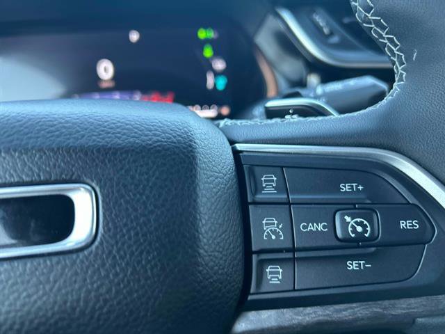 Used 2023 Jeep Grand Cherokee 30th Anniversary image 28