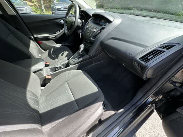 Used 2018 Ford Focus SE FWD image 18