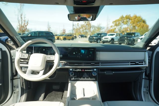 Used 2025 Hyundai Santa Fe Limited image 27