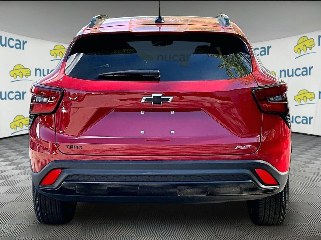 New 2026 Chevrolet Trax RS w/ Sunroof Package FWD image 6