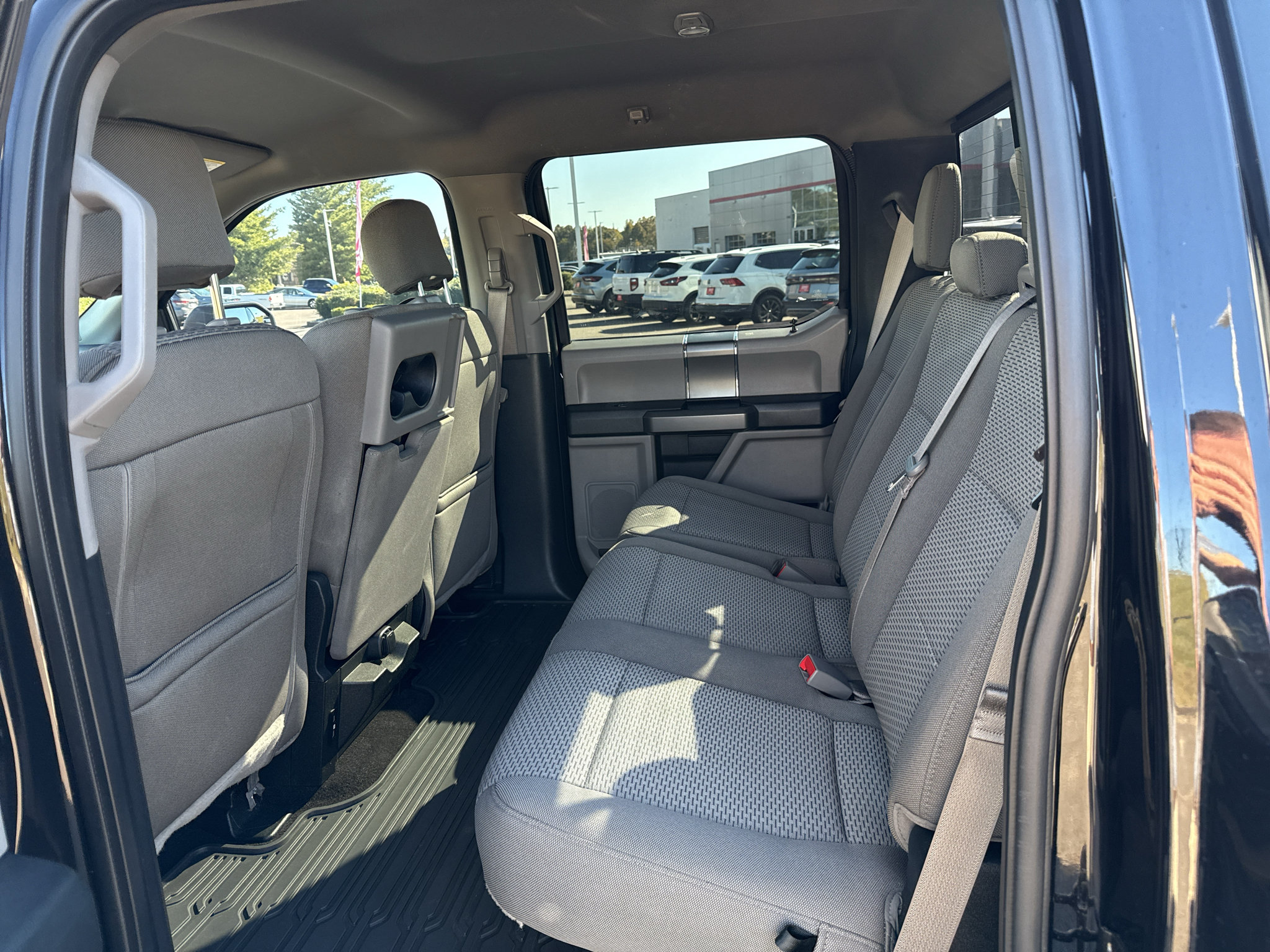 Used 2019 Ford F150 XLT w/ Equipment Group 302A Luxury AWD/4WD image 11