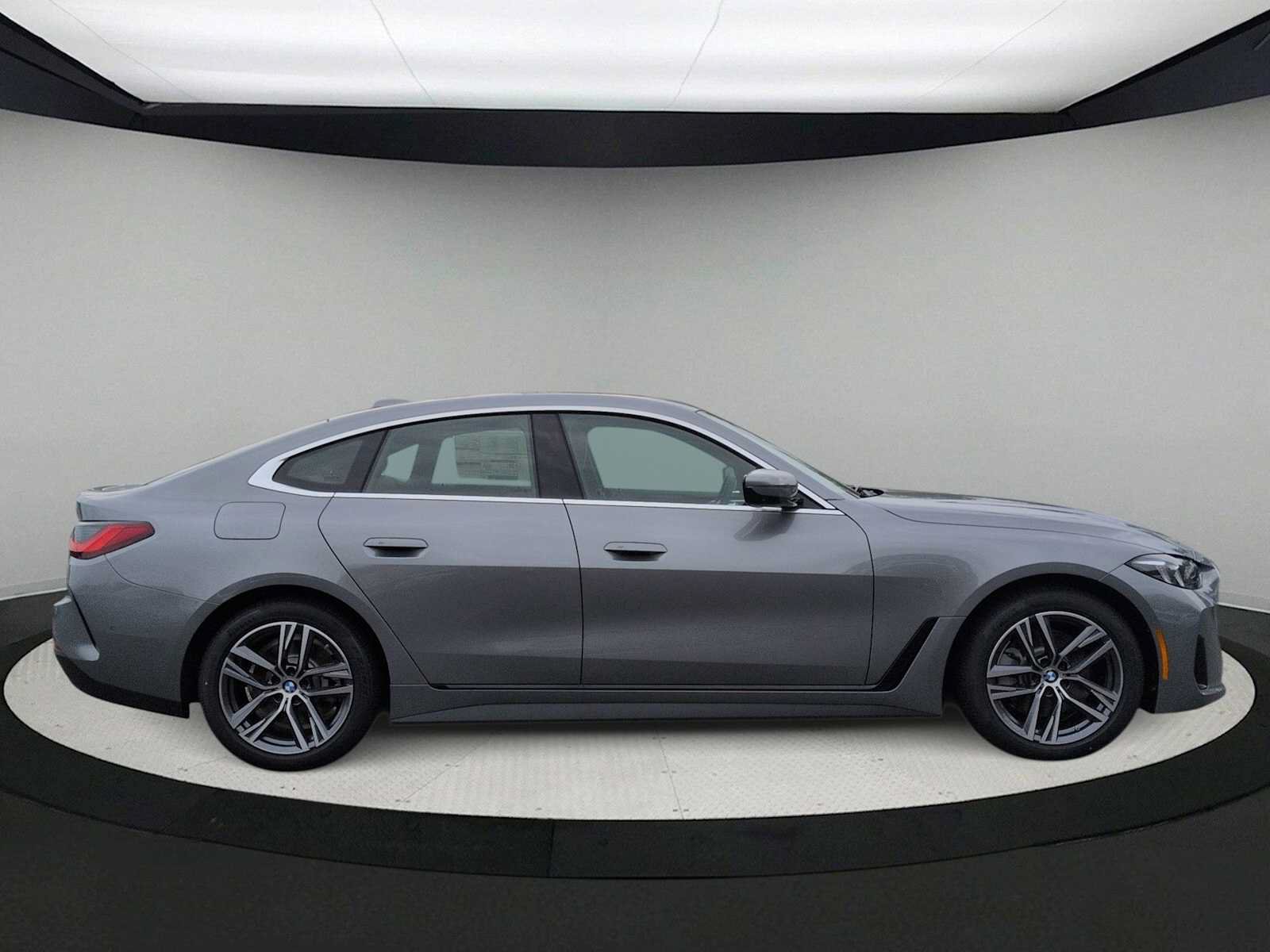 New 2026 BMW 430i xDrive w/ Premium Package AWD/4WD image 9