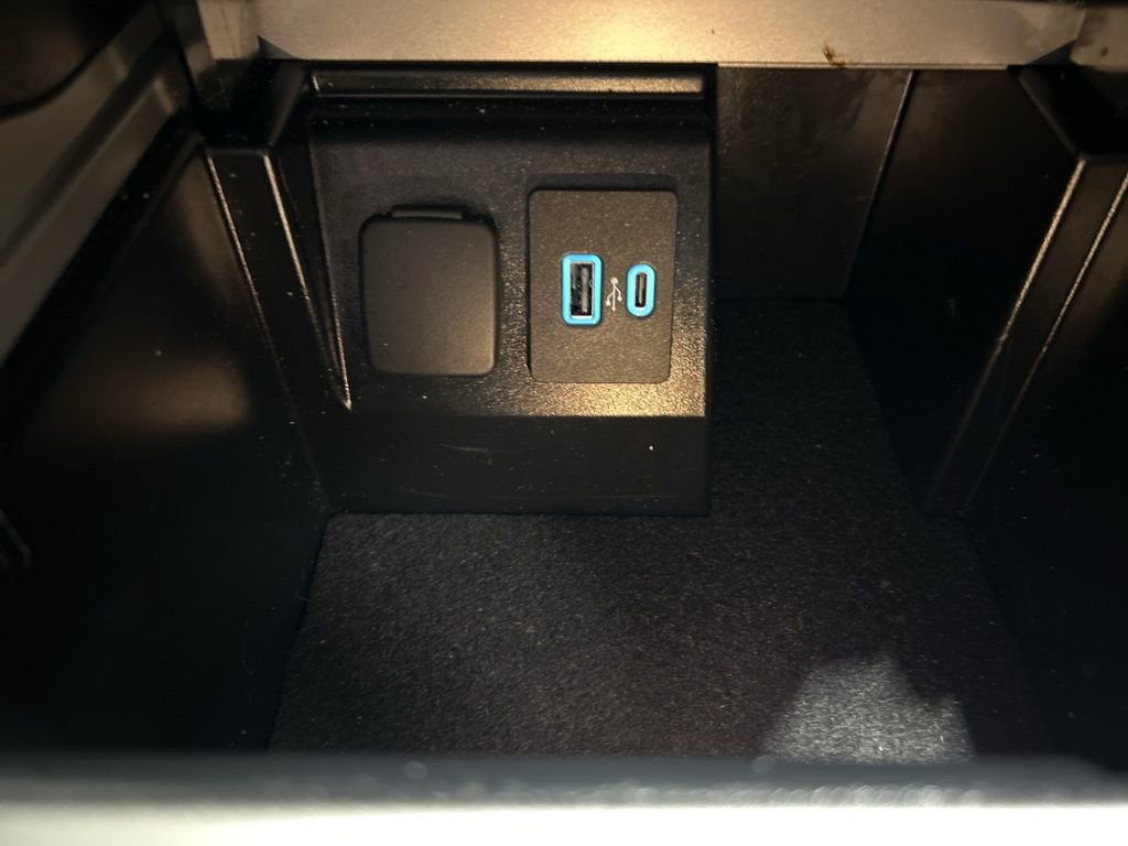 Used 2023 Ford Explorer XLT w/ Equipment Group 202A image 20