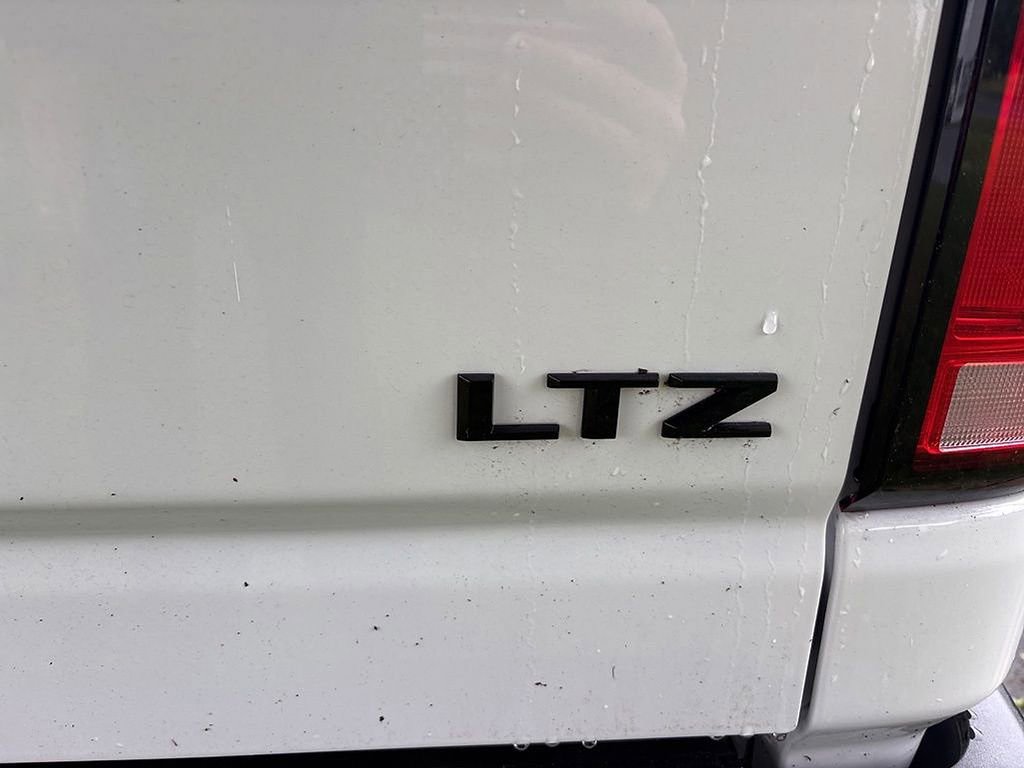 Used 2024 Chevrolet Silverado 2500 LTZ w/ LTZ Premium Package AWD/4WD image 9