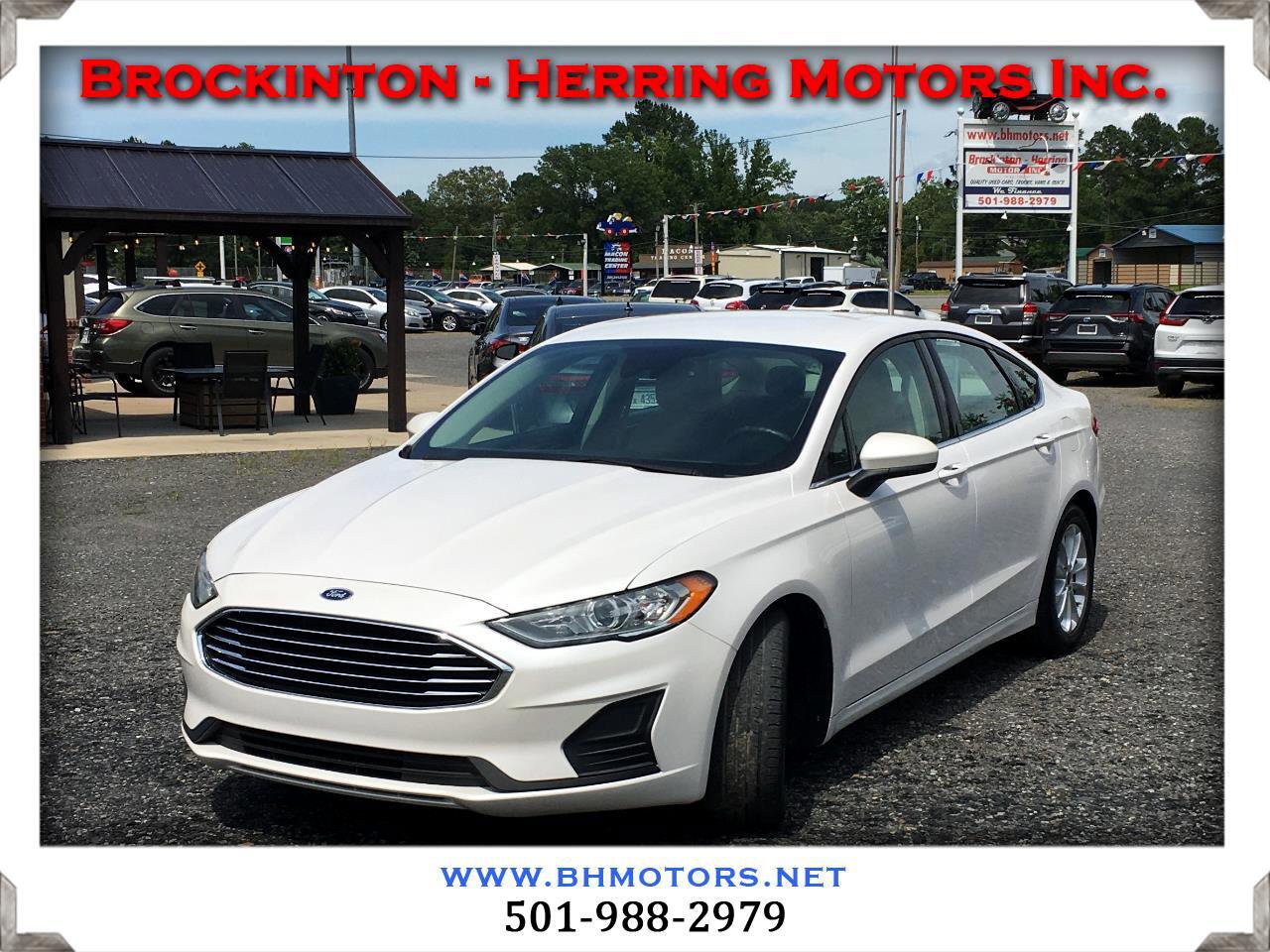 Used 2019 Ford Fusion SE image 1