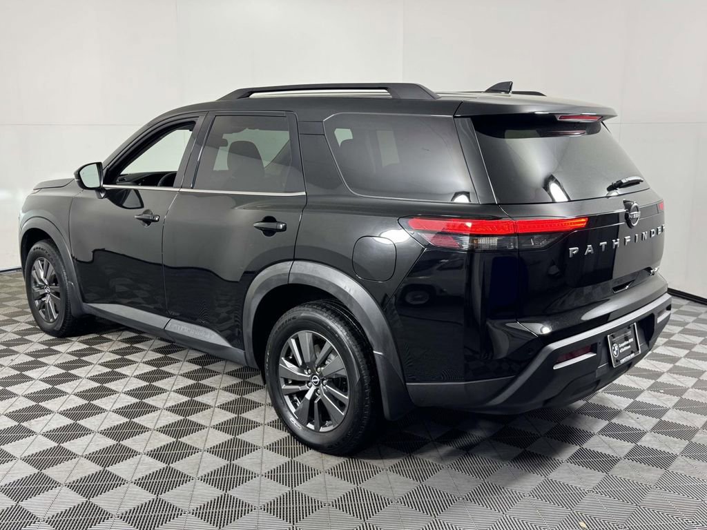 Used 2022 Nissan Pathfinder SV AWD/4WD image 8