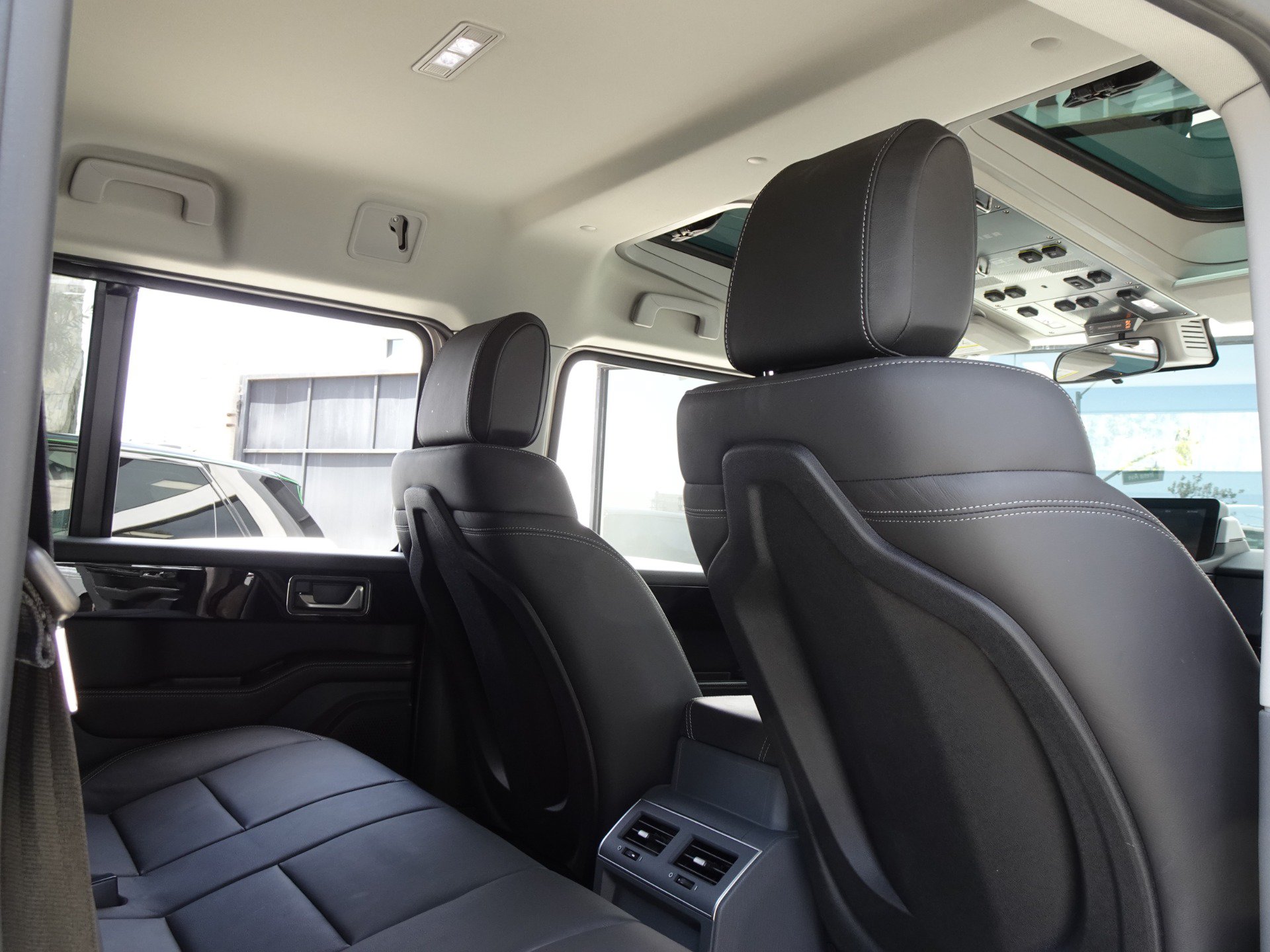 Used 2024 INEOS Grenadier Station Wagon AWD/4WD image 18