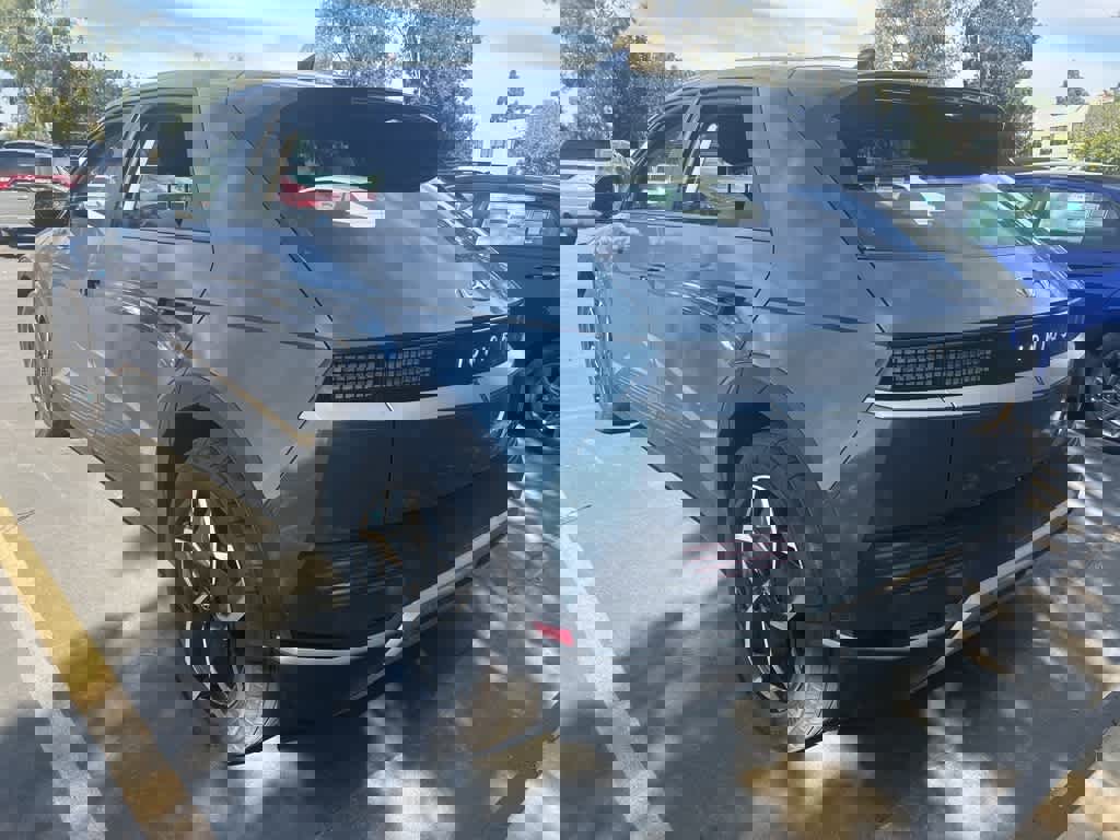 Used 2024 Hyundai Ioniq 5 SEL image 4
