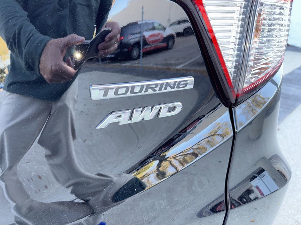 Used 2019 Honda HR-V Touring image 23