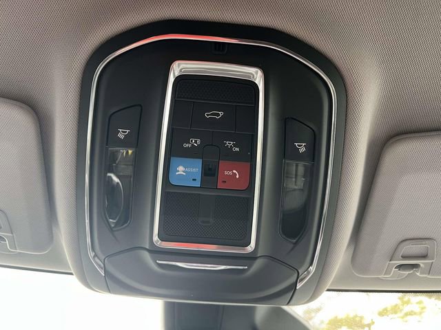 Certified 2023 Jeep Grand Cherokee Limited image 36