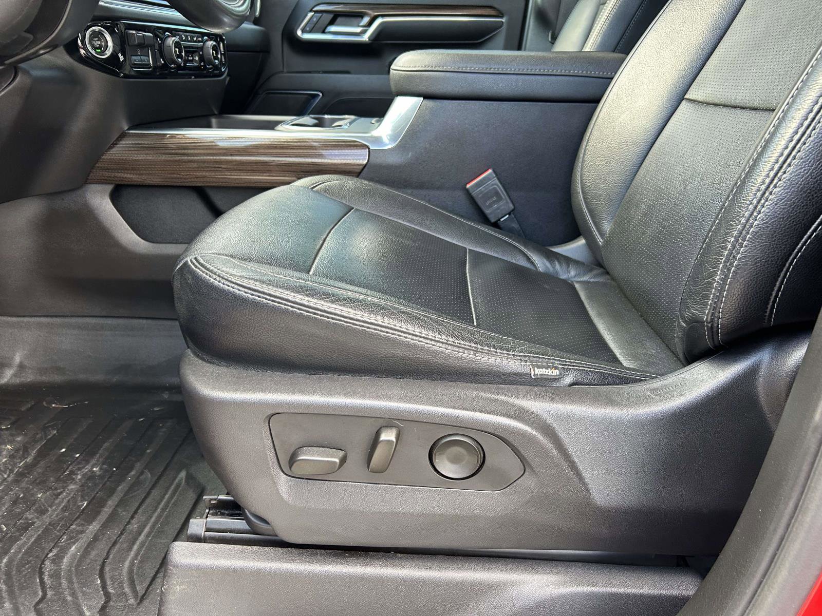 Used 2024 Chevrolet Silverado 3500 LT w/ Convenience Package image 18