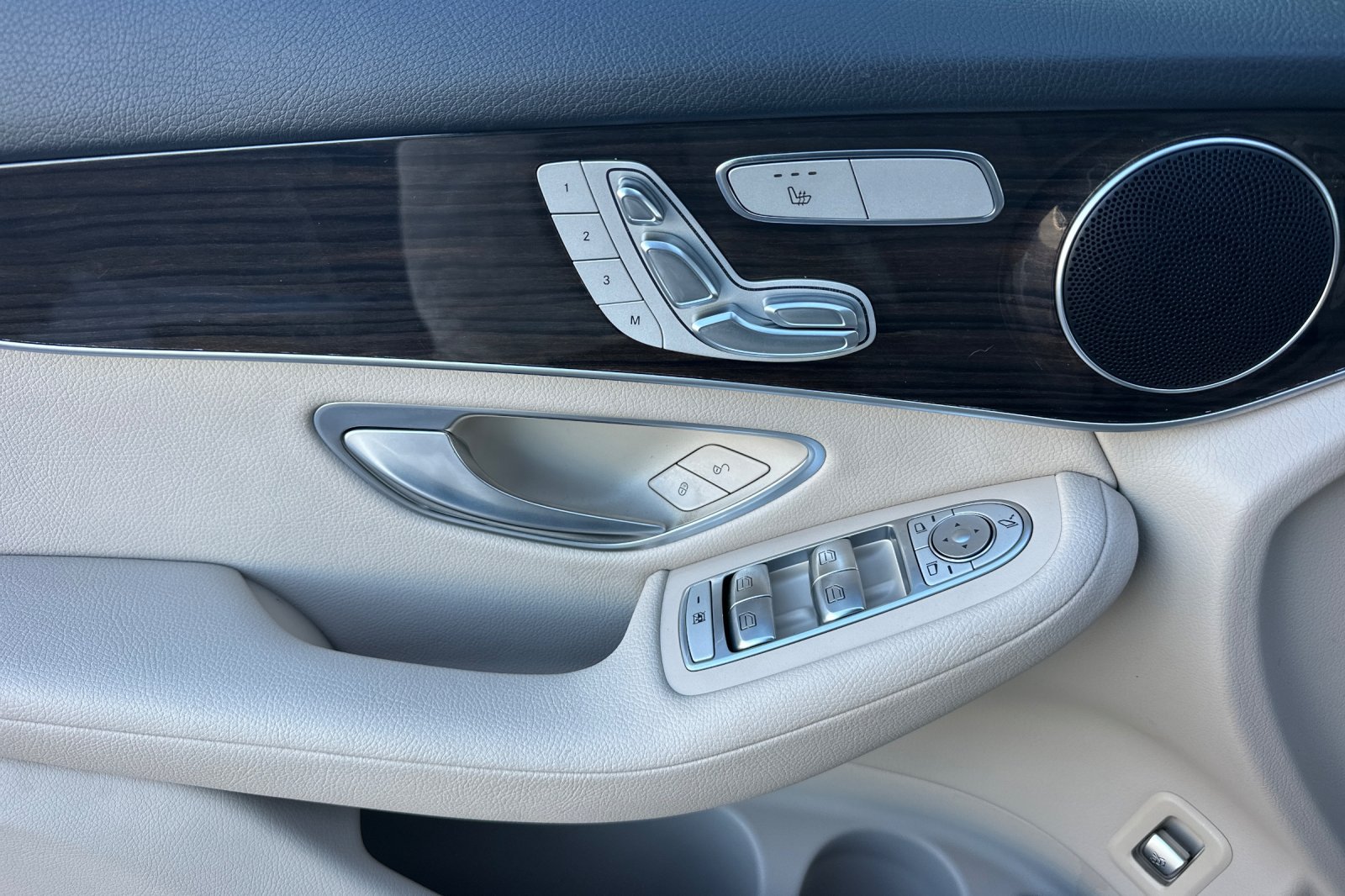Certified 2021 Mercedes-Benz GLC 300 4MATIC image 11