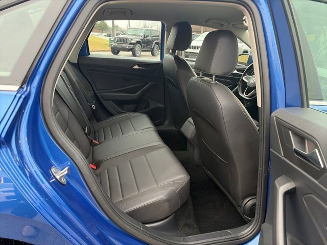 Used 2024 Volkswagen Jetta SE image 29