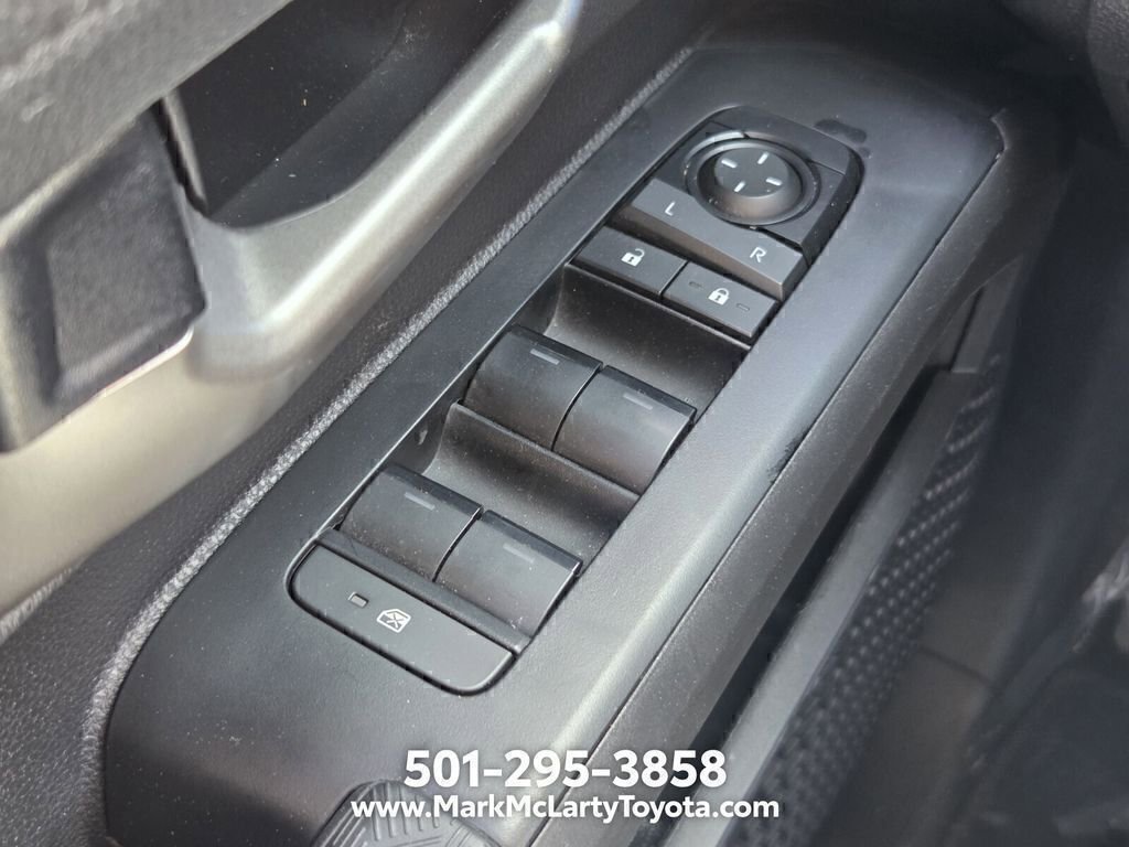 Used 2025 Toyota Tacoma TRD Off-Road AWD/4WD image 24