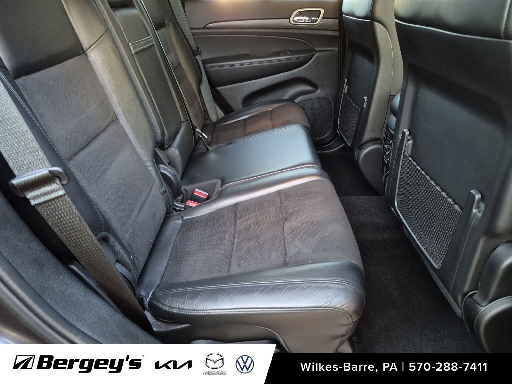 Used 2020 Jeep Grand Cherokee Laredo w/ Security & Convenience Group AWD/4WD image 33