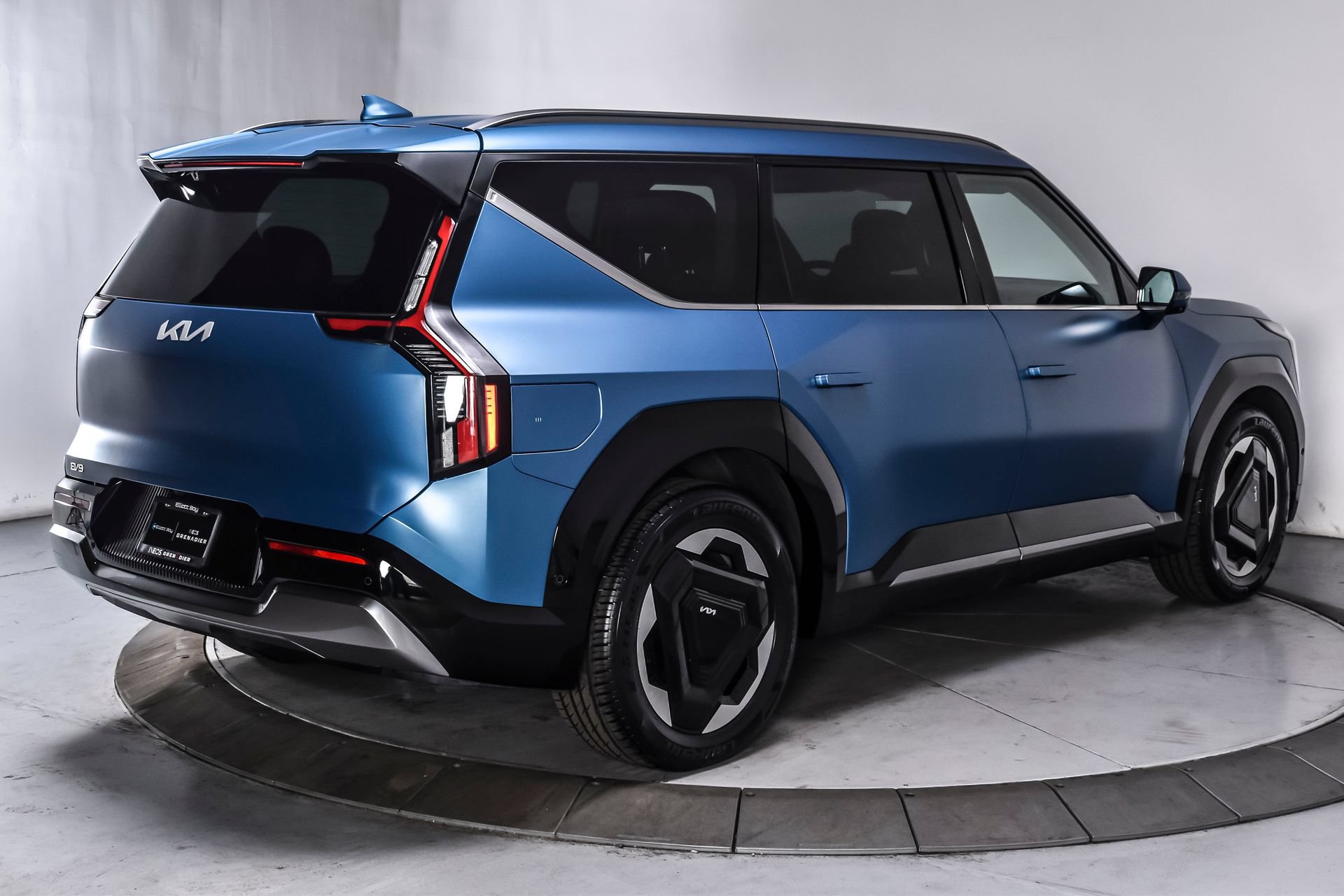 Used 2024 Kia EV9 Land AWD/4WD image 6
