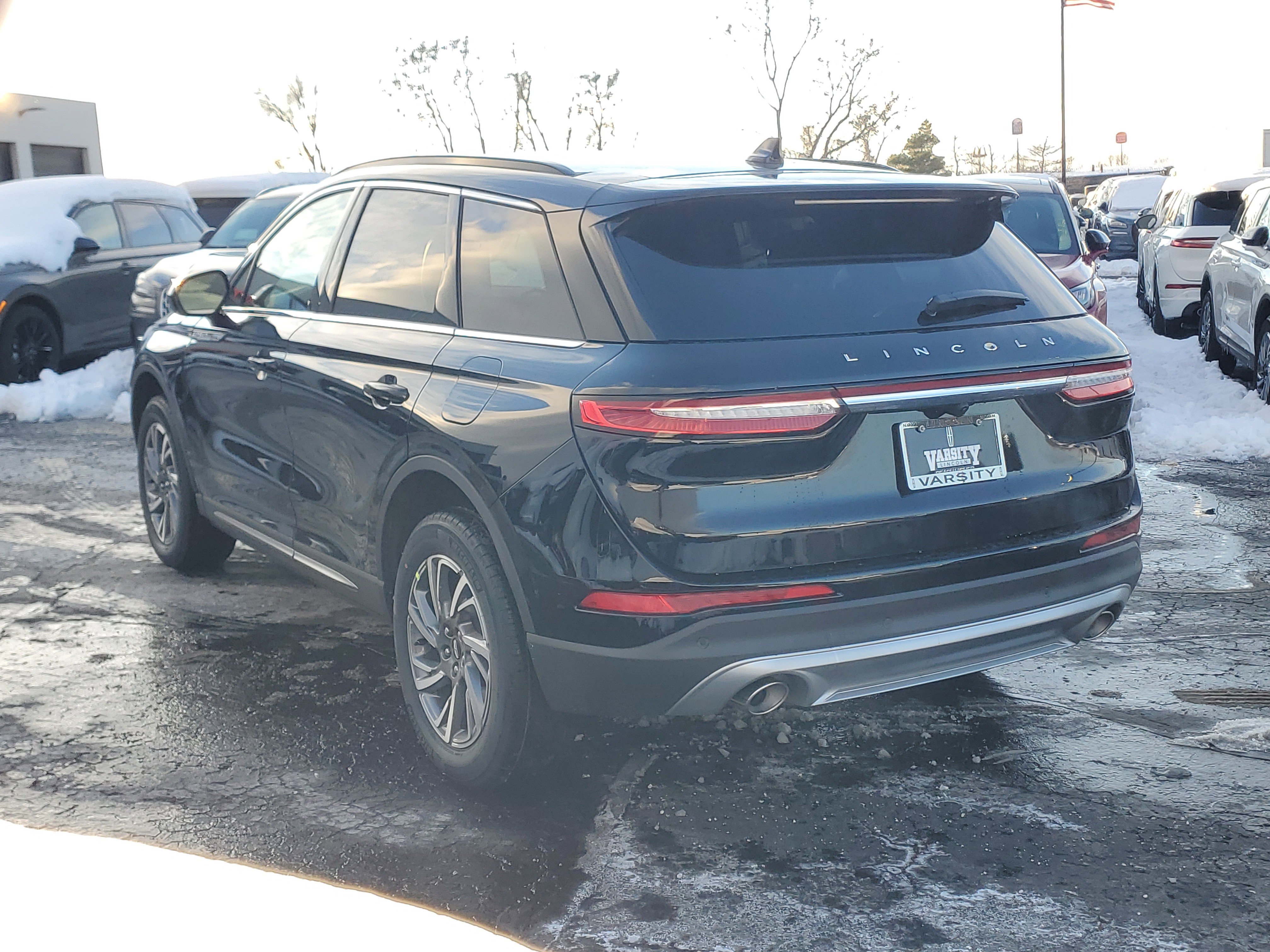 New 2026 Lincoln Corsair Premiere image 3