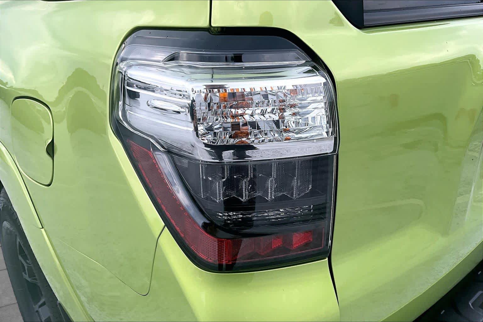 Used 2023 Toyota 4Runner TRD Off-Road Premium w/ Off Road Premium Plus Package AWD/4WD image 28