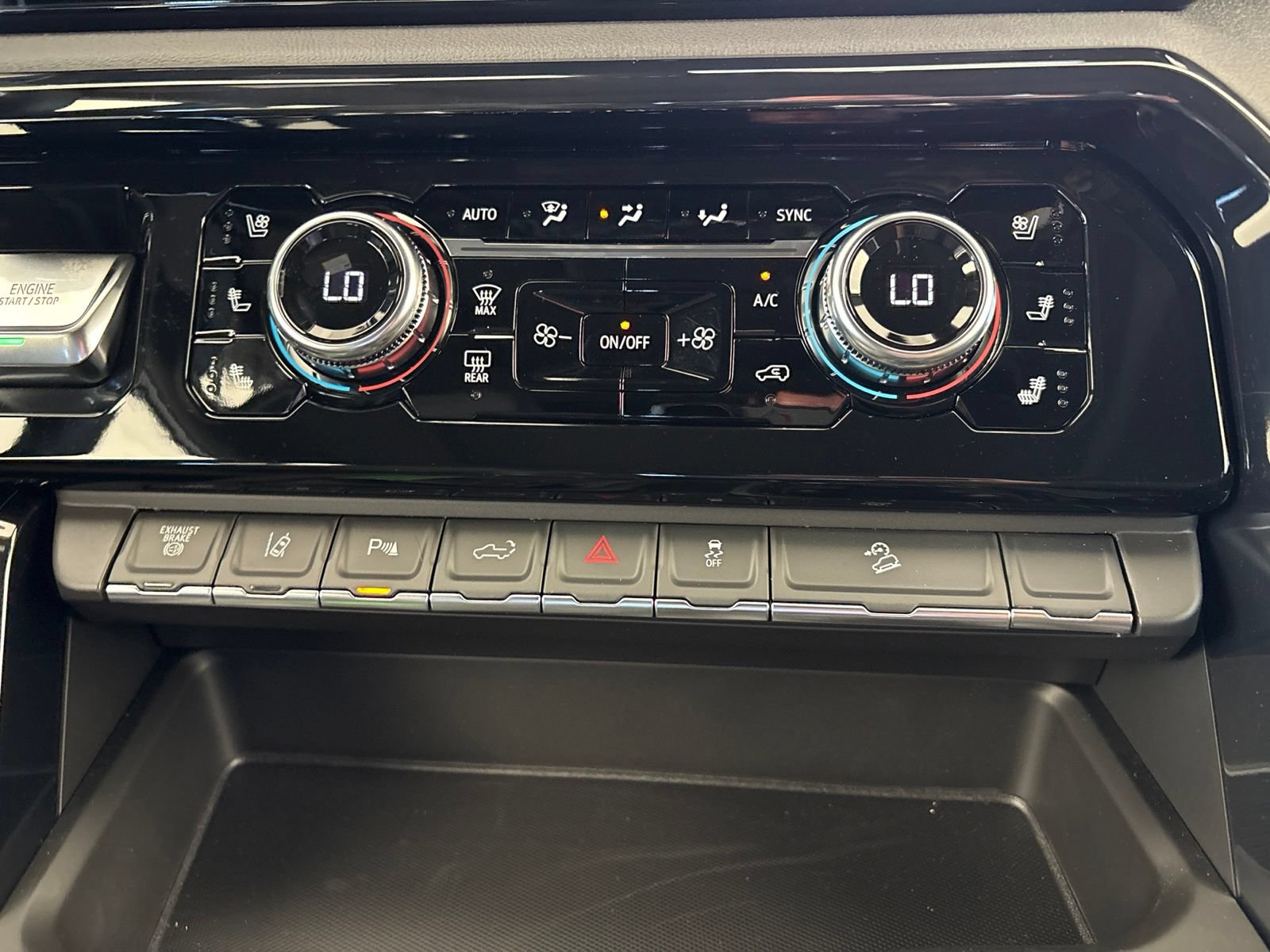 New 2026 GMC Sierra 2500 AT4 w/ AT4 Premium Plus Package AWD/4WD image 28