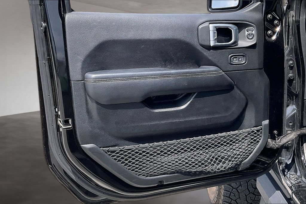 Used 2020 Jeep Gladiator Overland w/ Popular Equipment Package AWD/4WD image 20