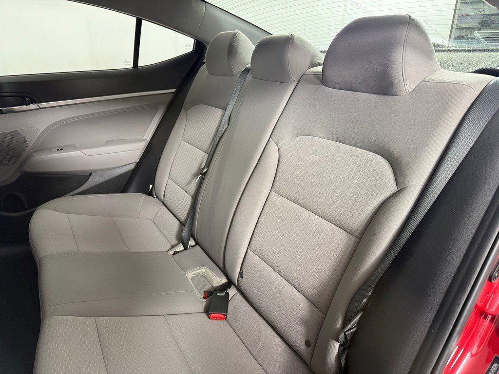 Used 2020 Hyundai Elantra SEL image 25