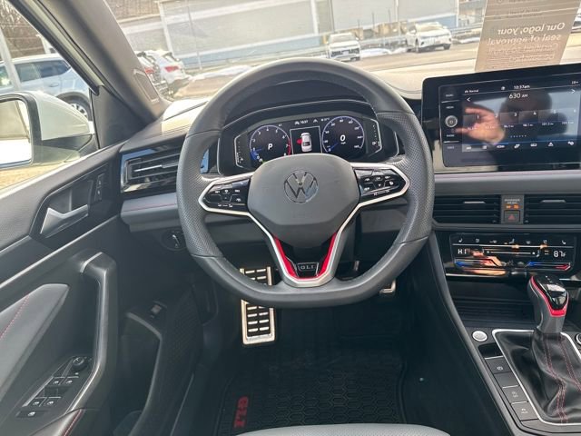 Certified 2025 Volkswagen Jetta GLI Autobahn image 17