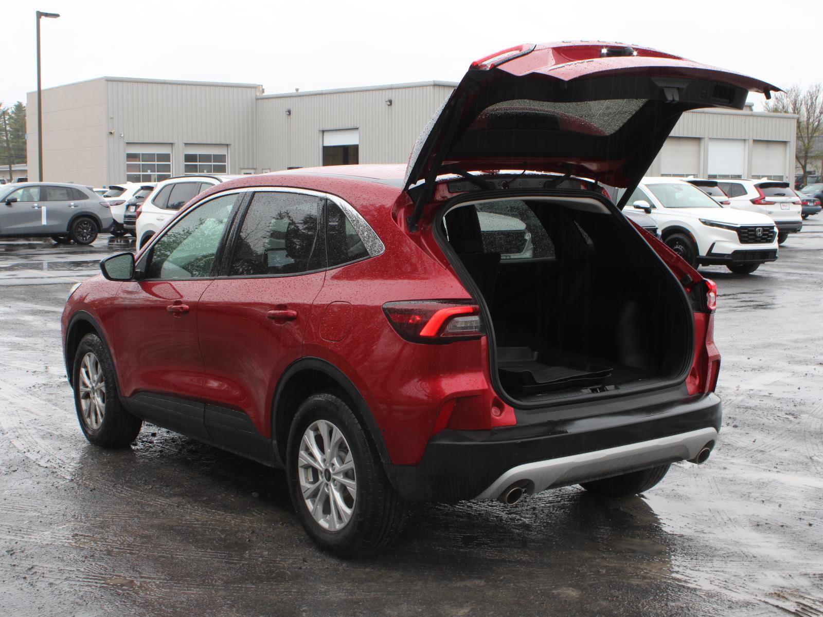Used 2023 Ford Escape Active AWD/4WD image 7