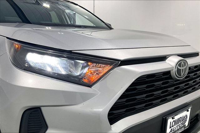 Used 2020 Toyota RAV4 LE AWD/4WD image 37