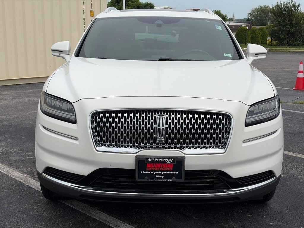Used 2023 Lincoln Nautilus Reserve w/ Equipment Group 201A AWD/4WD image 2