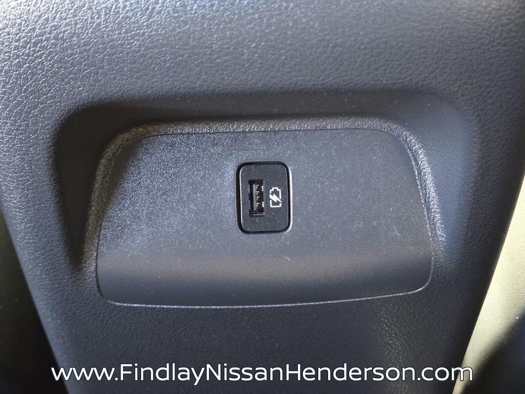 Used 2025 Nissan Sentra SV w/ SV Premium Package image 13