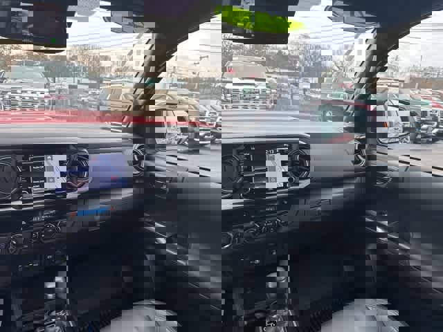 Used 2021 Toyota Tacoma TRD Sport image 14