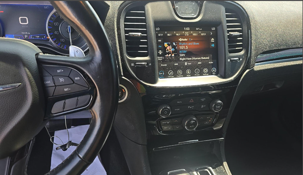 Used 2022 Chrysler 300 S RWD image 10
