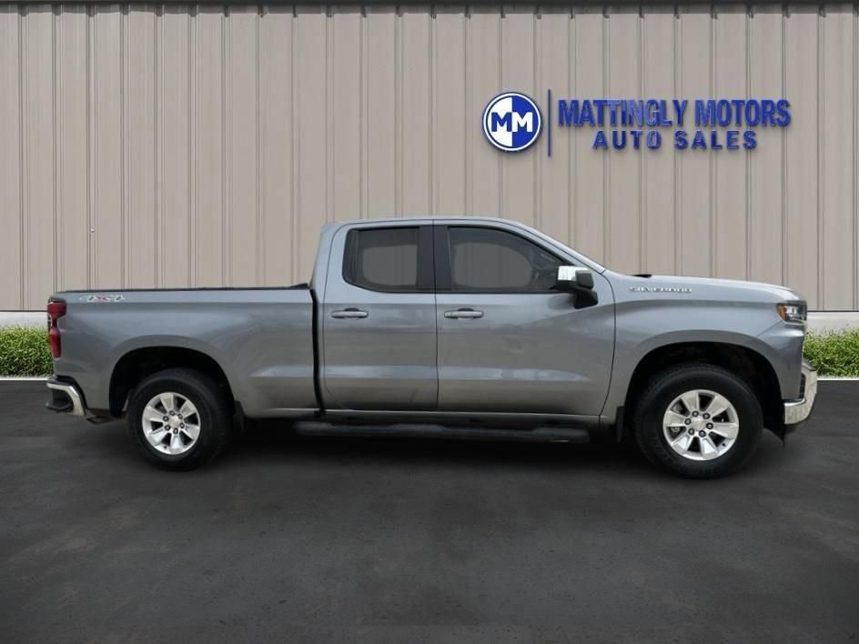 Used 2020 Chevrolet Silverado 1500 LT w/ Convenience Package image 2