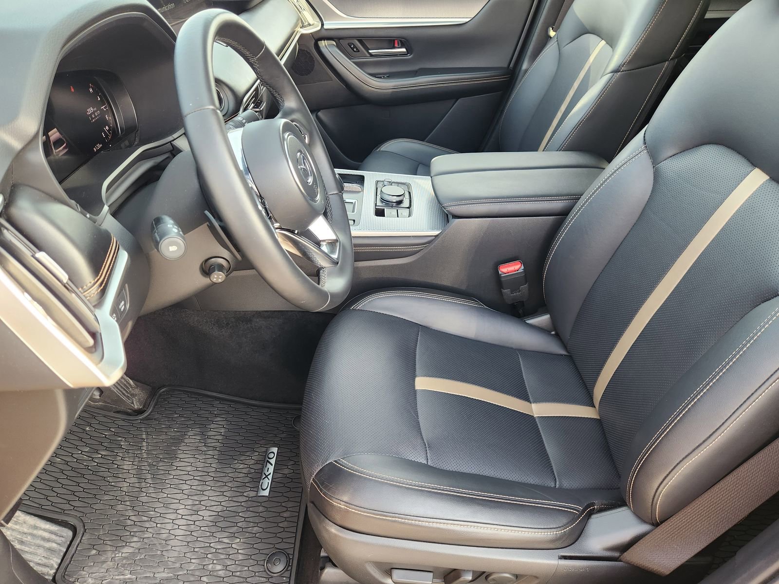 Used 2025 MAZDA CX-70 3.3 Turbo S w/ Premium Package image 16