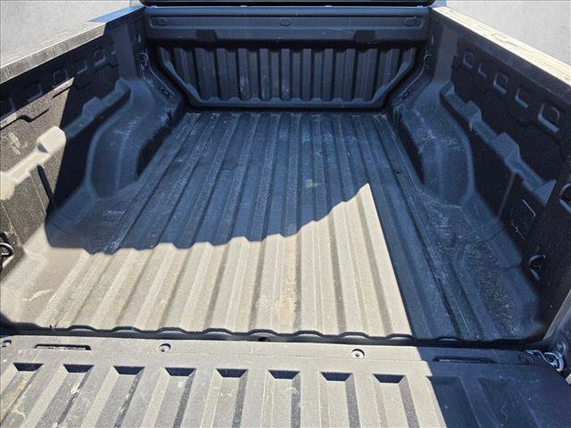 Used 2026 Chevrolet Colorado W/T w/ WT Custom Package RWD image 15