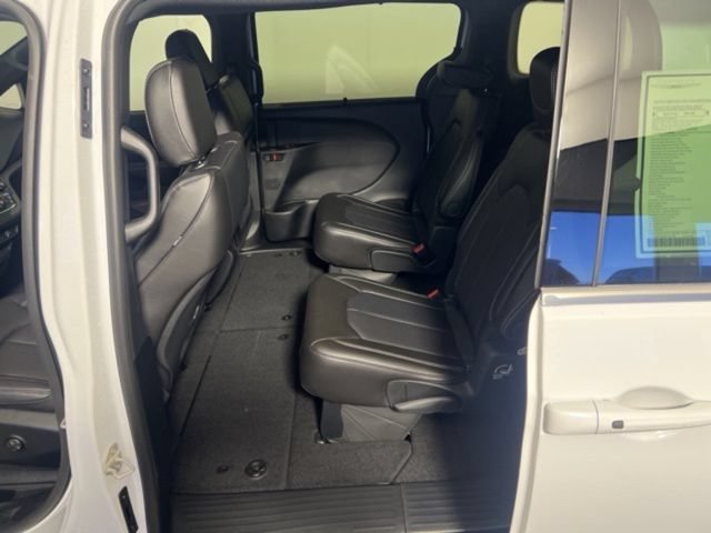 New 2026 Chrysler Voyager LX FWD image 21