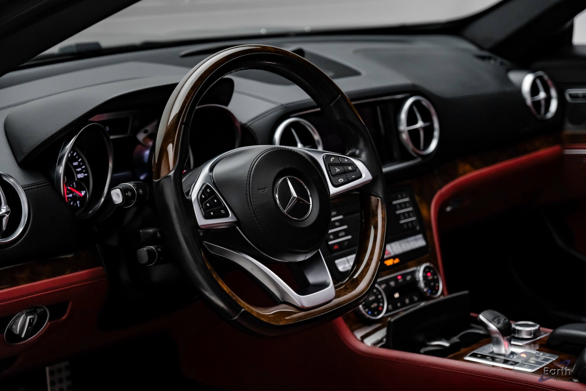 Used 2017 Mercedes-Benz SL 550 image 47