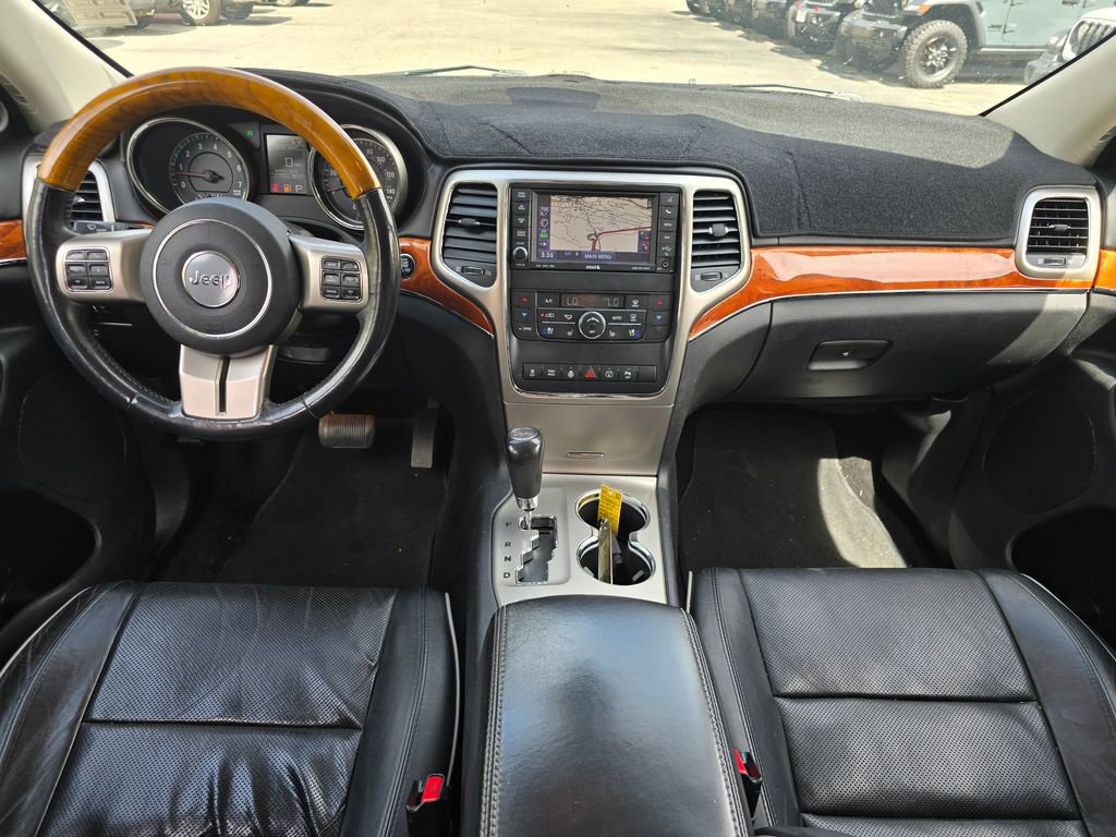Used 2013 Jeep Grand Cherokee Overland w/ Advance Technology Group image 5