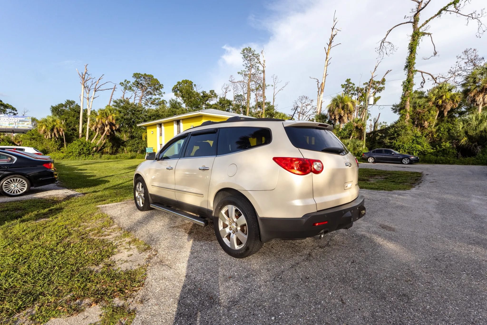 Used 2011 Chevrolet Traverse LTZ w/ LPO, 'HIT The Road' Package FWD image 3