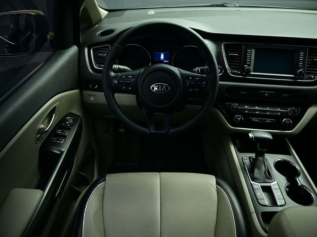 Certified 2020 Kia Sedona EX image 2