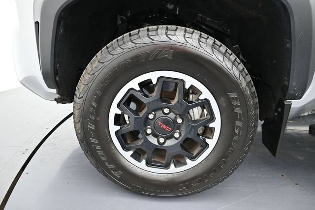 Used 2024 Toyota Tacoma TRD Off-Road AWD/4WD image 10