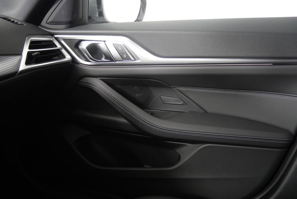 Used 2025 BMW 430i w/ Parking Assistance Package image 26