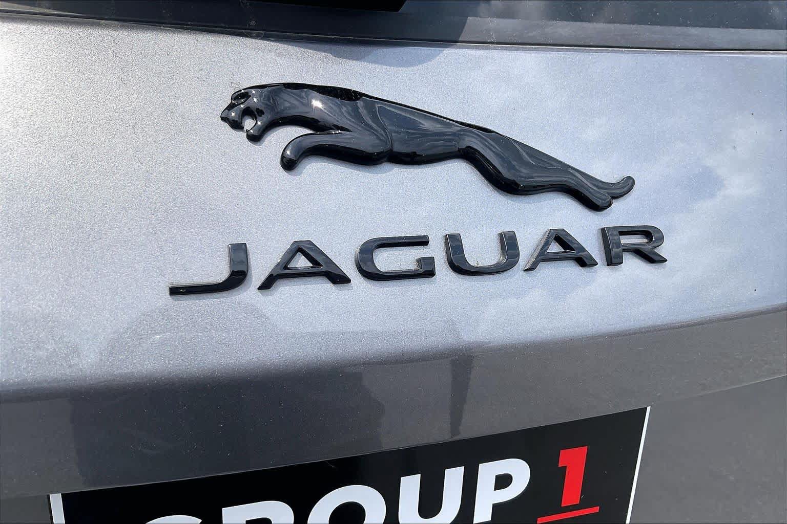 Used 2025 Jaguar F-PACE R-Dynamic S AWD/4WD image 32