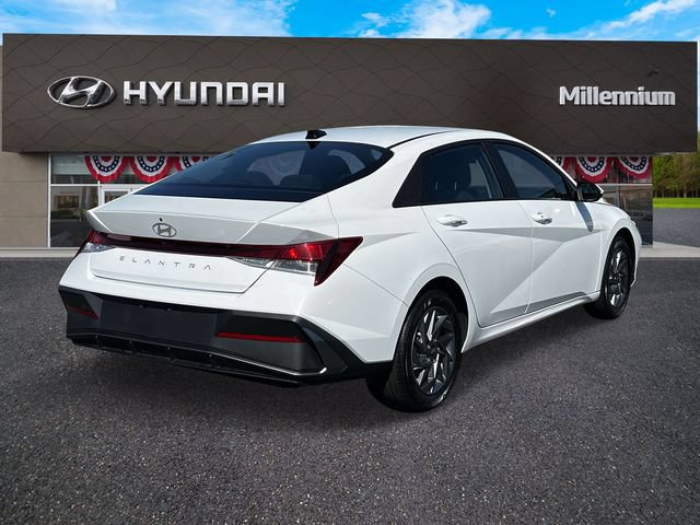 Certified 2024 Hyundai Elantra SEL FWD image 4