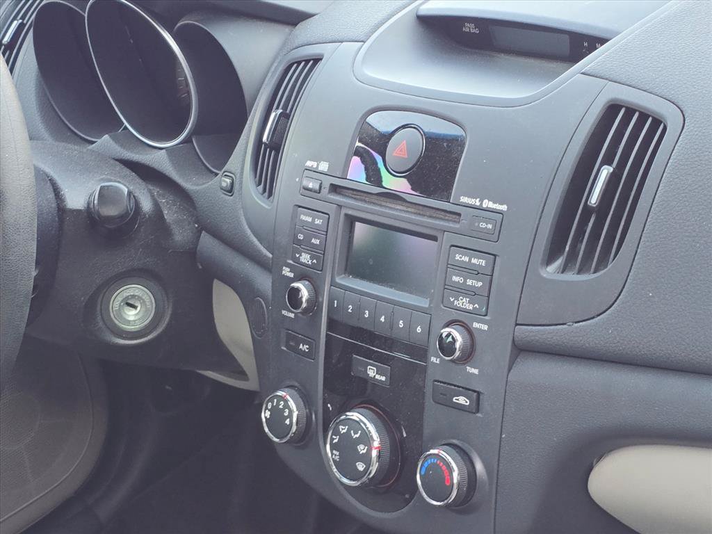 Used 2011 Kia Forte EX FWD image 8