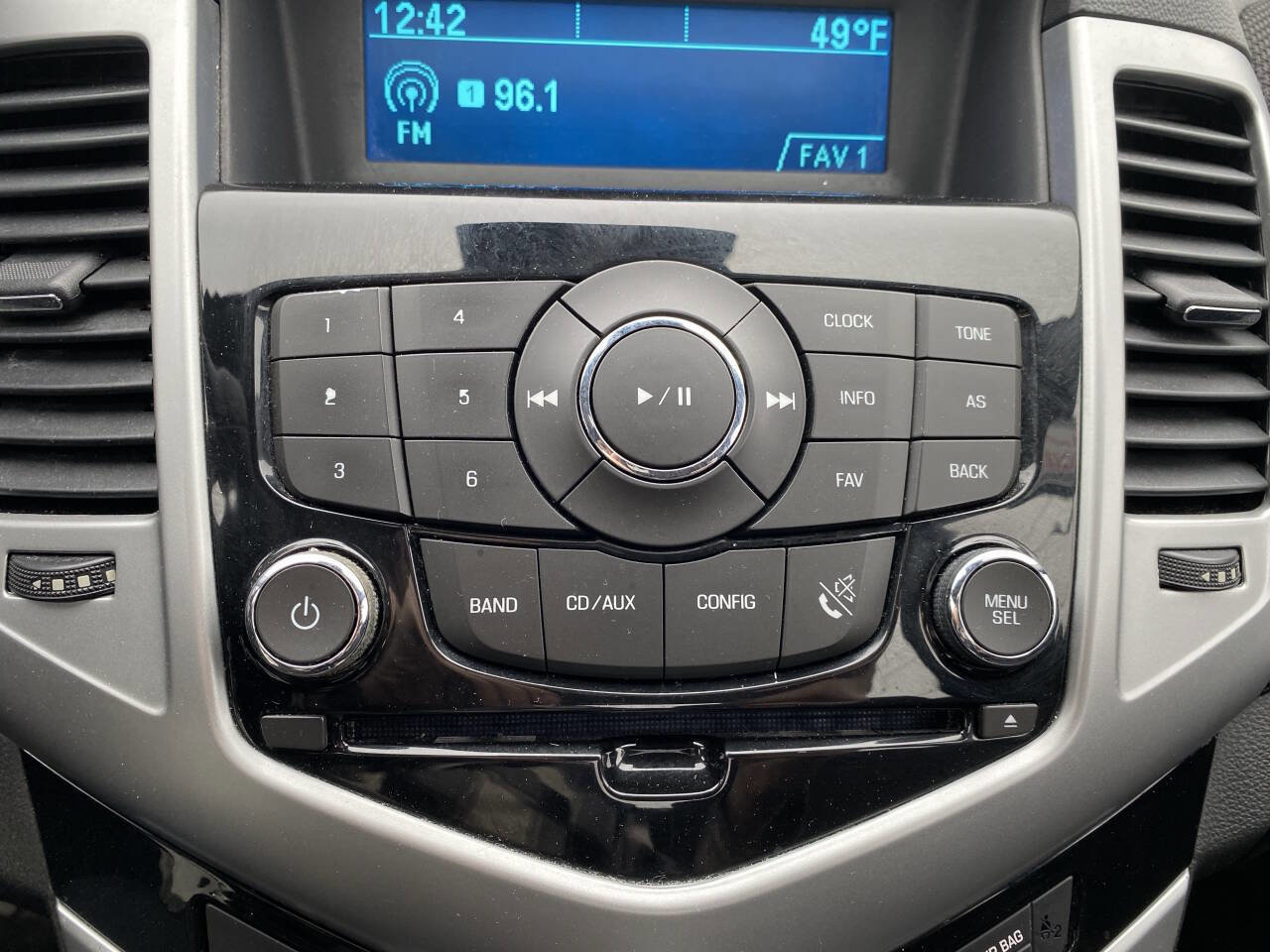 Used 2014 Chevrolet Cruze LT w/ All-Star Edition FWD image 27