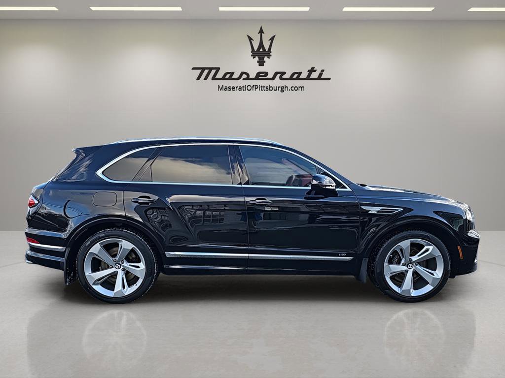 Used 2022 Bentley Bentayga image 5
