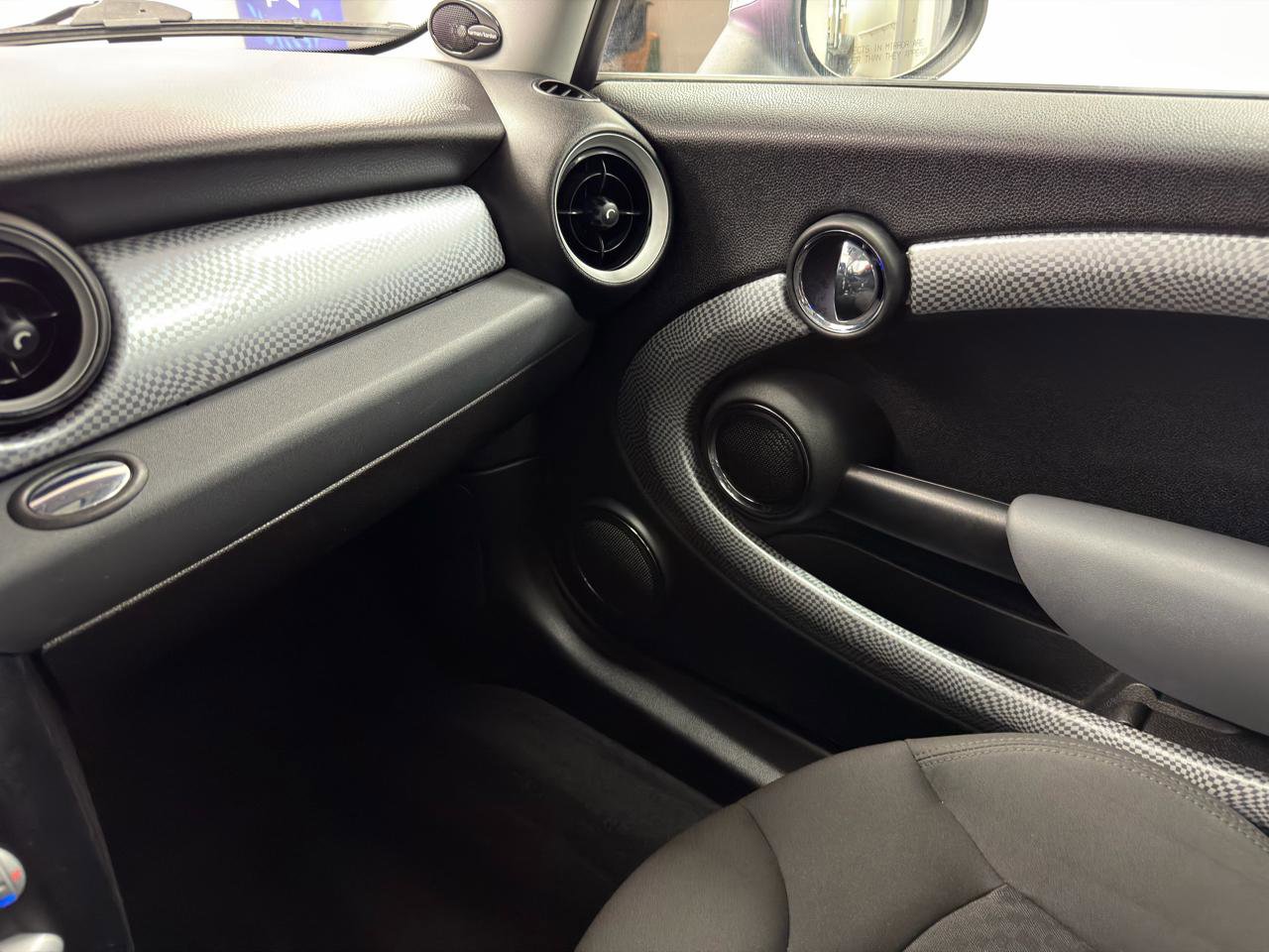 Used 2010 MINI Cooper S image 25